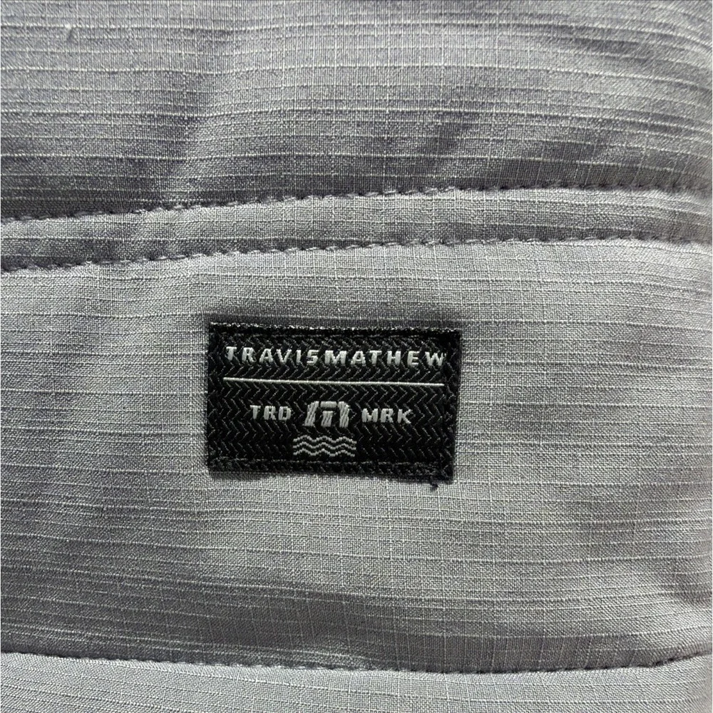 TravisMathew Cold Bay Puffer Vest Mens Small Gray Full Zip Quilted Golf TM1MW453